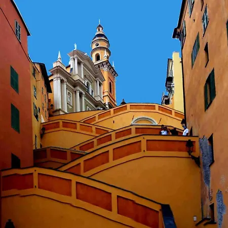 Apartament Vue Mer, Balcon Face Port De Garavan, Et Gare A Pied