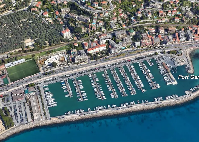 Vue Mer, Balcon Face Port De Garavan, Et Gare A Pied 아파트